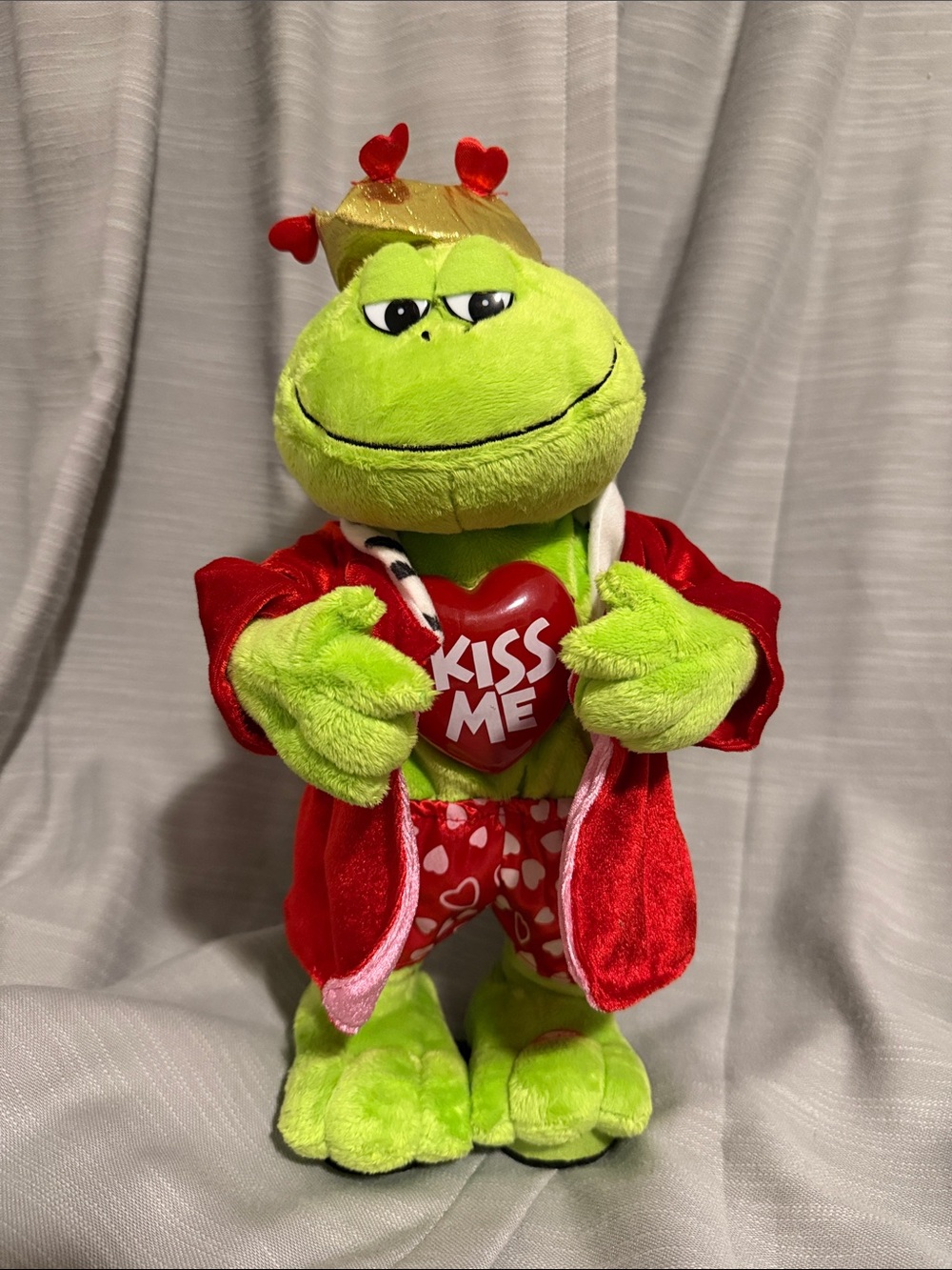 Gemmy 14" Frog Flirty Flasher Sings and Dances to "You're Unbelievable"